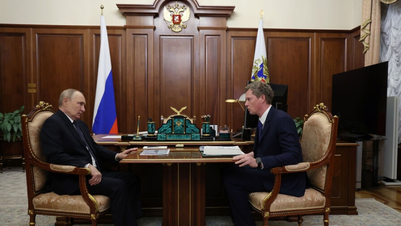 Путин провел встречу с главой ФНС Егоровым