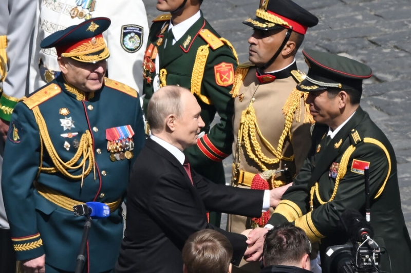 Путин высоко оценил прошедший в Москве парад Победы