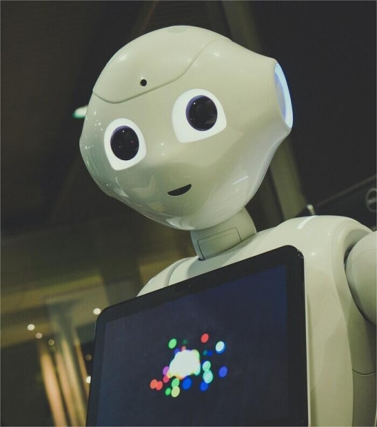 Роботы с ИИ провалили тесты на безопасность. Они соглашались отбирать у человека инвалидное кресло и крали данные кредиток