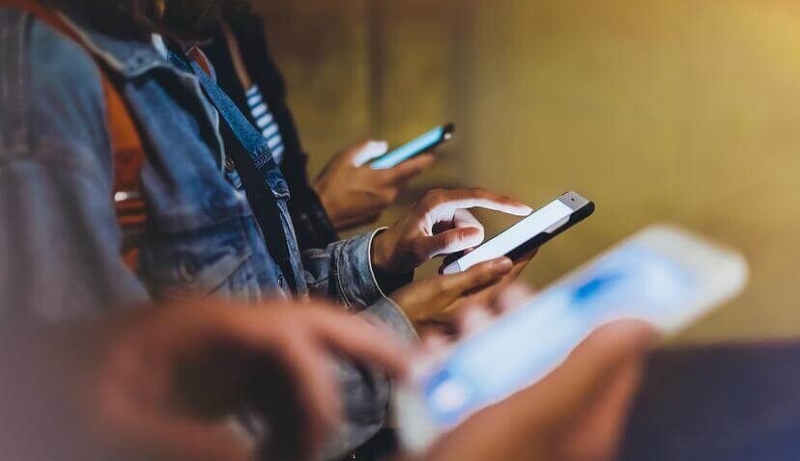 Россиян лишат мобильного интернета после поездок за границу и «цифрового детокса». SMS тоже отберут