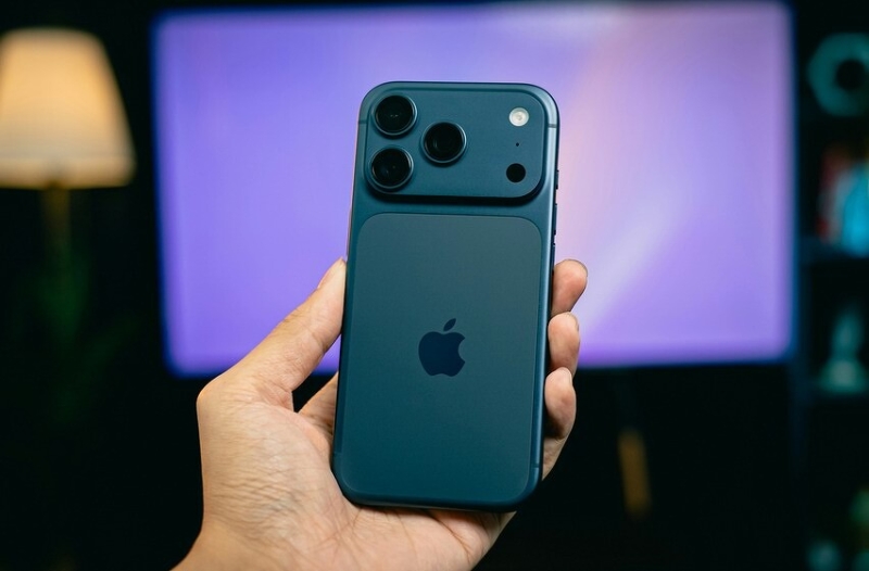 Россияне в беде. Их iPhone массово блокируют, а разблокировка стоит как новенький iPad