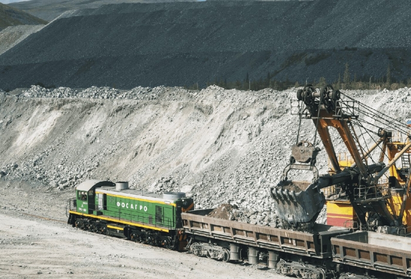 Российская корпорация мирового масштаба спасается от иностранного ПО и массово переходит на знаменитый суверенный Linux