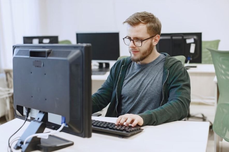 Российские Windows-сисадмины спасены от инфляции. Зарплаты стремительно растут, требования стоят на месте