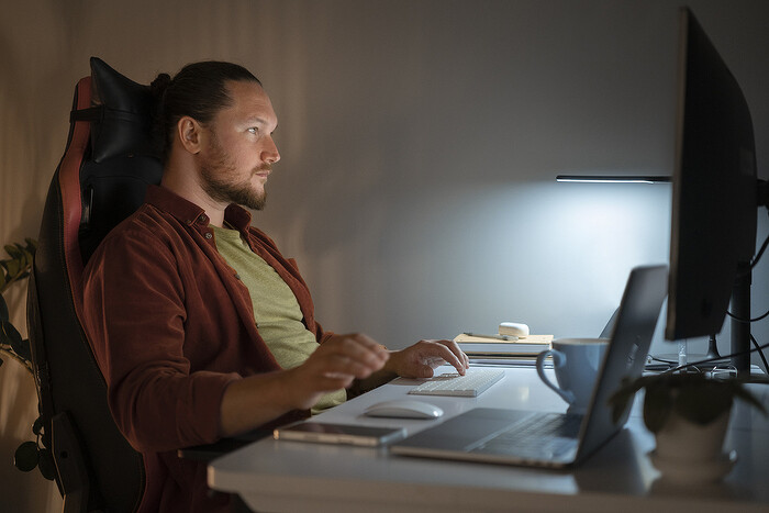 Сбербанк возвращает работников из удаленки в офисы. Работники: Нас подталкивают к увольнению