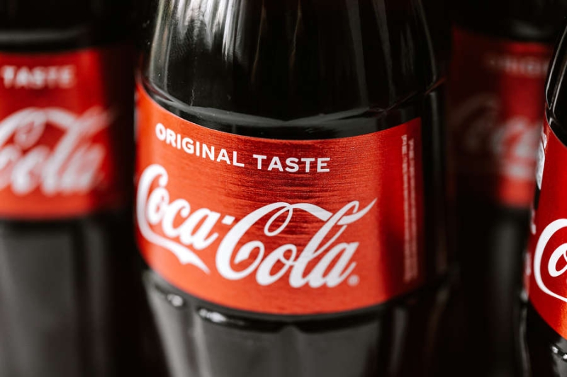 СМИ рассказали, при каком условии Coca-Cola может перейти на пластиковые бутылки