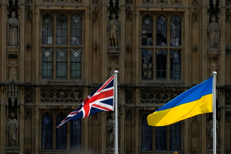 Стало известно, как в мире отреагировали на перенос переговоров по Украине