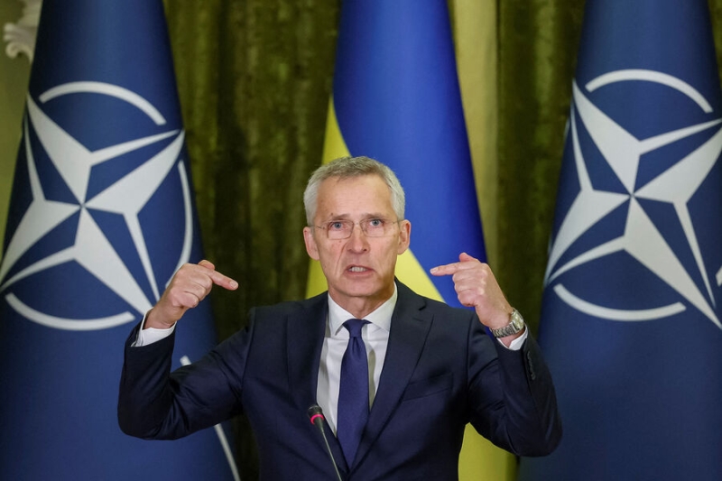 Столтенберг: чем больше оружия получит Украина, тем быстрее наступит мир