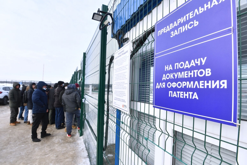 Только 3% россиян считают мигрантов полезными для экономики