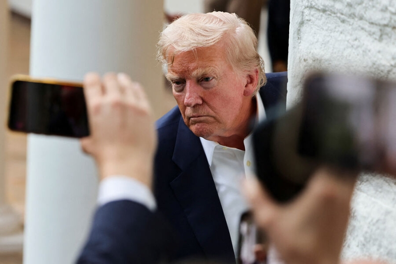 Трамп отложил введение новых пошлин на импорт из Китая на 90 дней