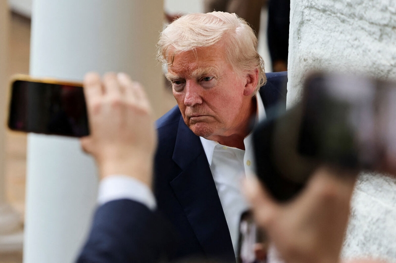 Трамп отложил введение новых пошлин на импорт из Китая на 90 дней