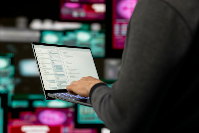 Троян годами маскировался под полезные инструменты, чтобы внезапно наброситься на пользователей Chrome и MS Edge