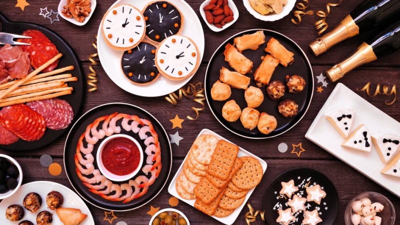 Праздничный стол, еда, сладости