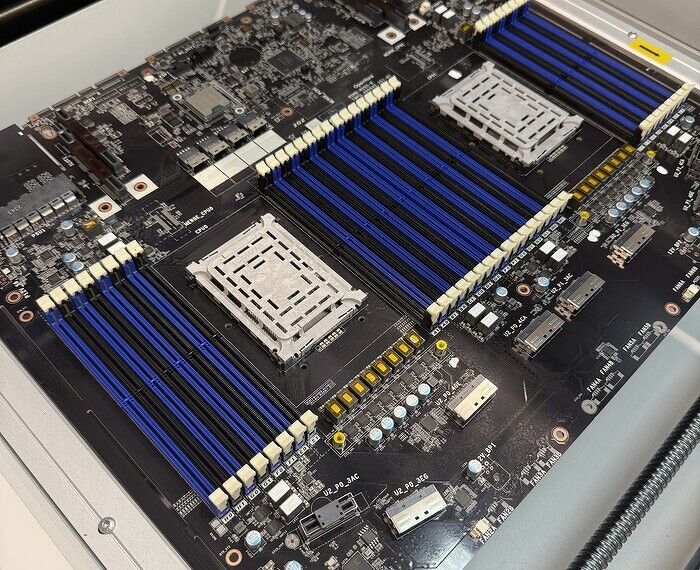 В России начался выпуск материнских плат для серверных процессоров Intel Xeon 4 и 5 поколений