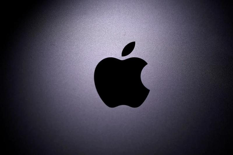 Власти РФ и Apple ведут переговоры о предустановке RuStore и о его появлении в App Store