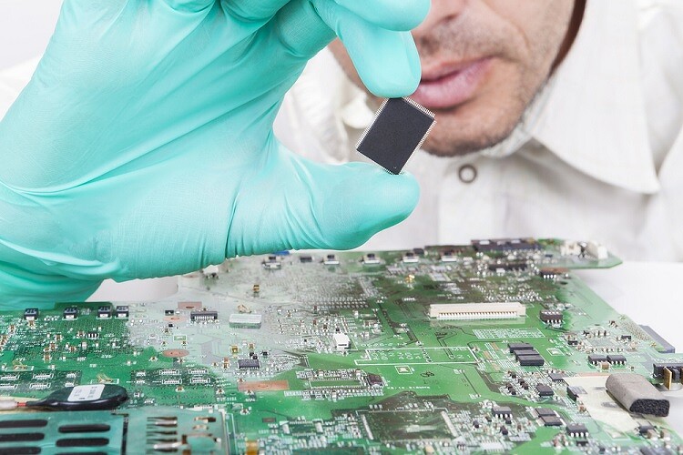 Власти выделили миллиарды на производство в России материалов для выпуска чипов