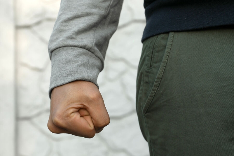 В Башкирии прохожие жестоко избили мужчину с ДЦП, пока его мать покупала продукты