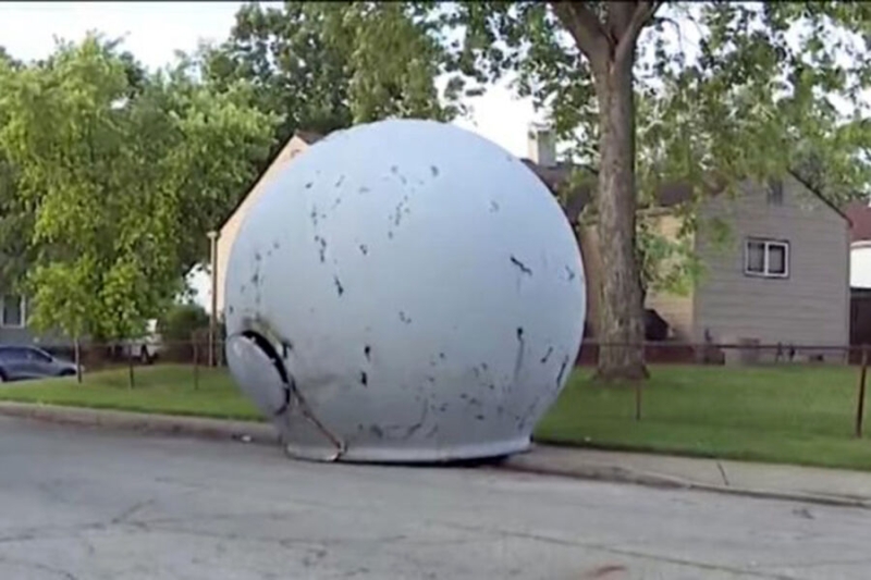 В городе в США с неба упал таинственный купол, удививший местных жителей