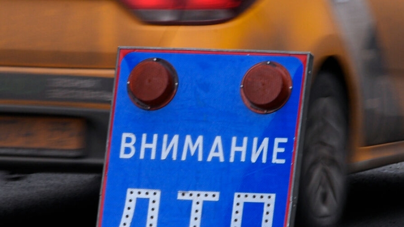 В Ленобласти четыре человека серьезно пострадали в ДТП с грузовиком