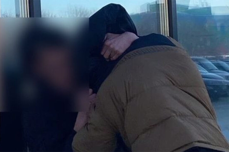 В Новосибирске школьники выстрелили из сигнального пистолета в лицо подростку