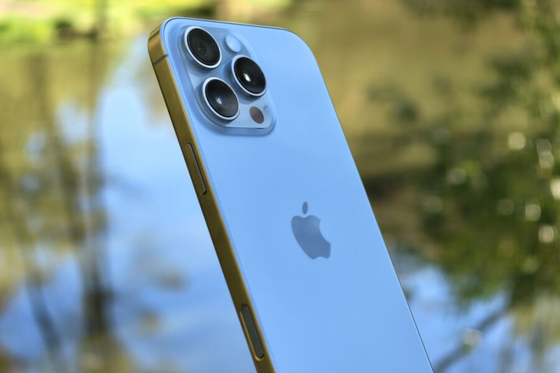 В России рекордно подешевел iPhone 16 Pro