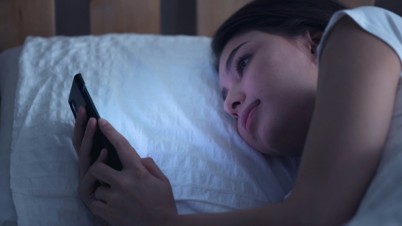 Ночное использование соцсетей