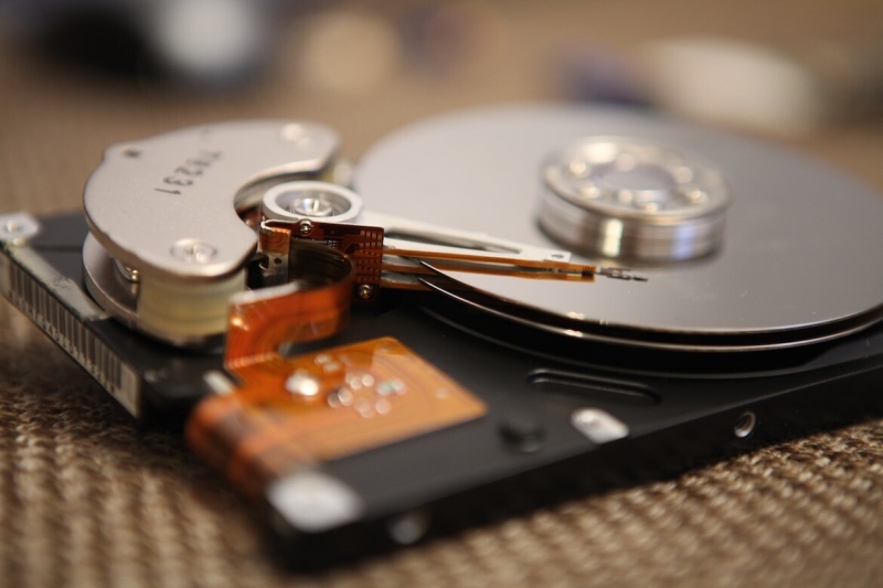 Western Digital выпустила первый в мире HDD на 32 ТБ раньше своего заклятого конкурента