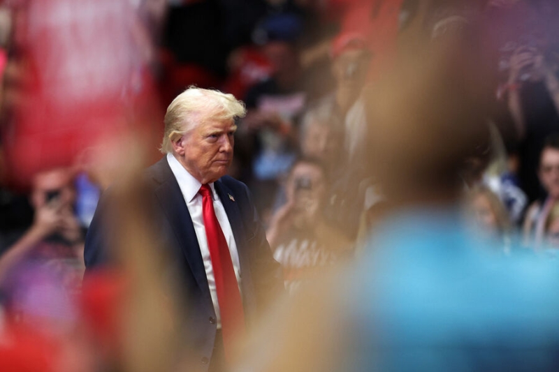 WSJ: позицию Трампа по Украине разделяют 50% респондентов