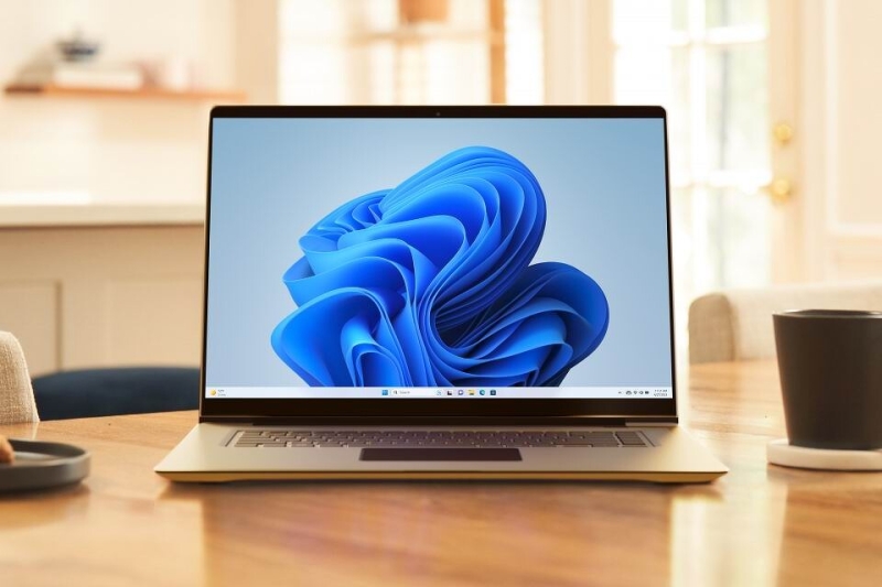 Знаменитый экс-разработчик Microsoft: Windows – полный отстой. Нормальную ОС превратили в «магазин на диване». Видео